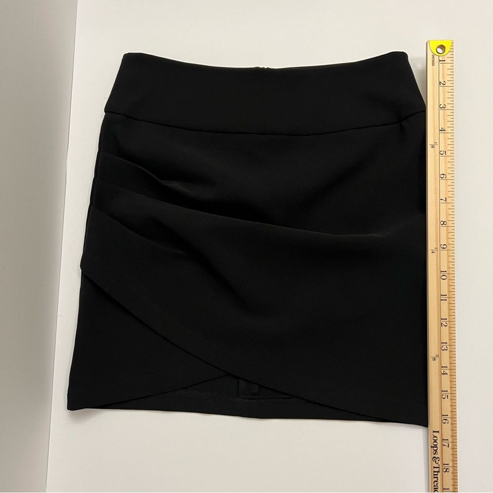 6 Pairs of Akira Skirts Size Small Bundle - Picture 9 of 16